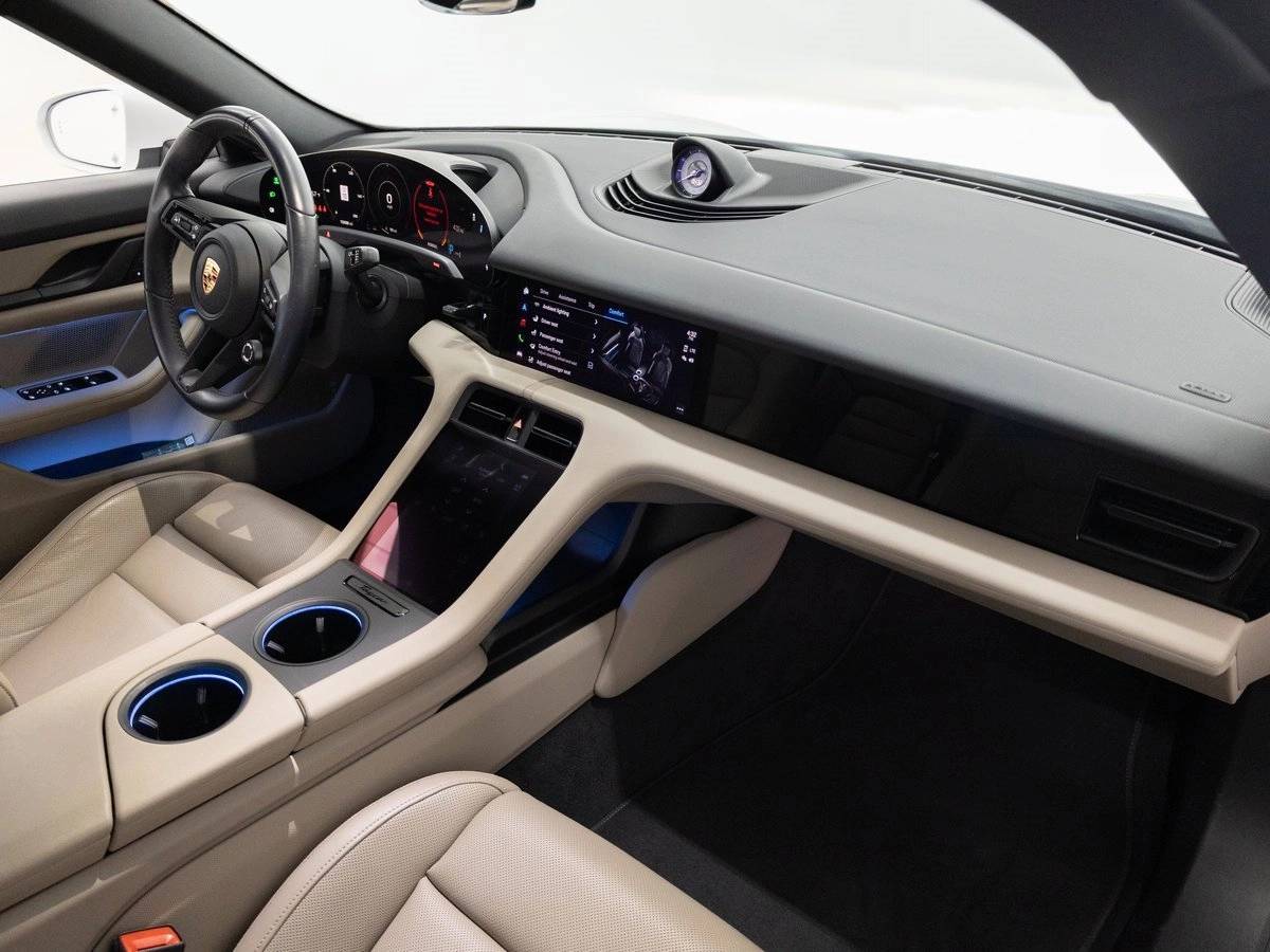 2023 Porsche Taycan Base