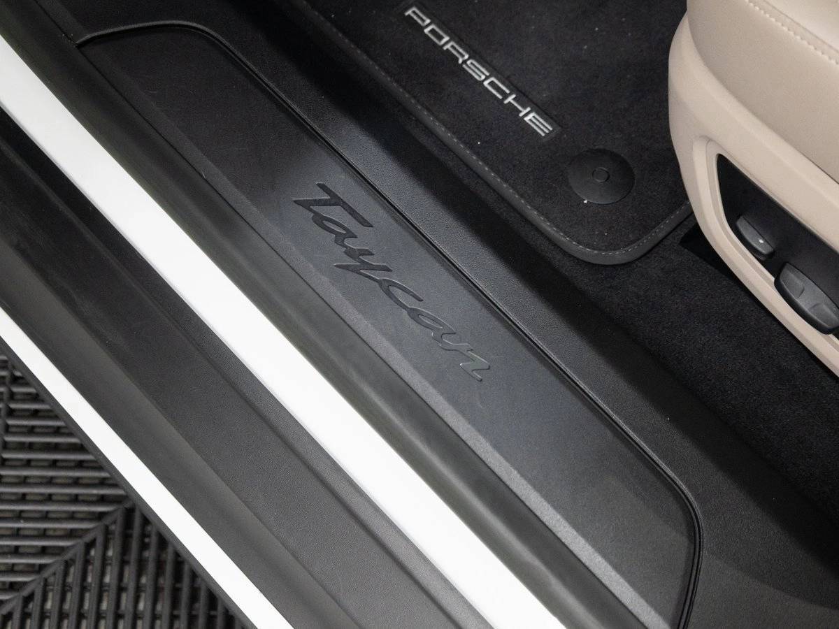 2023 Porsche Taycan Base