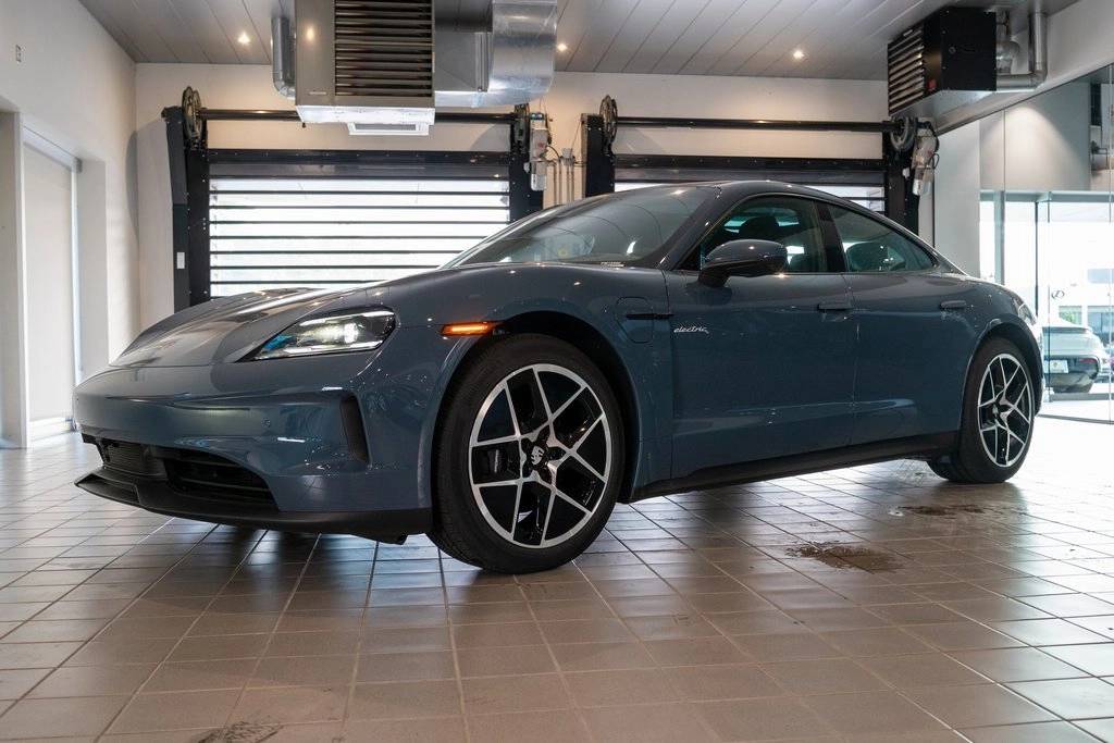 2025 Porsche Taycan 4