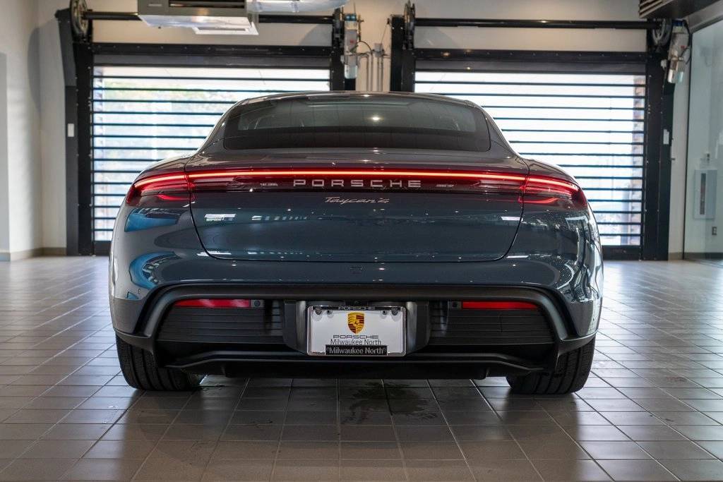 2025 Porsche Taycan 4
