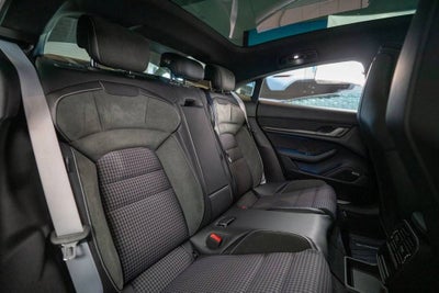 2025 Porsche Taycan 4