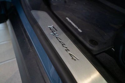 2025 Porsche Taycan 4