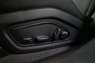 2025 Porsche Taycan 4