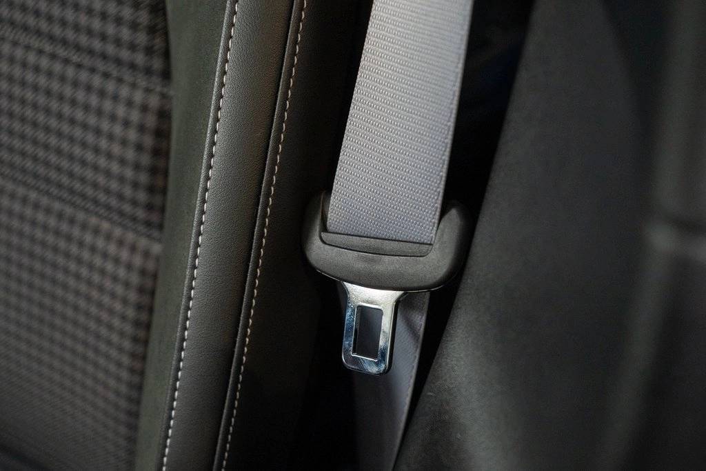 2025 Porsche Taycan 4