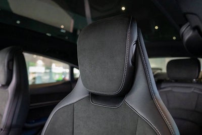 2025 Porsche Taycan 4