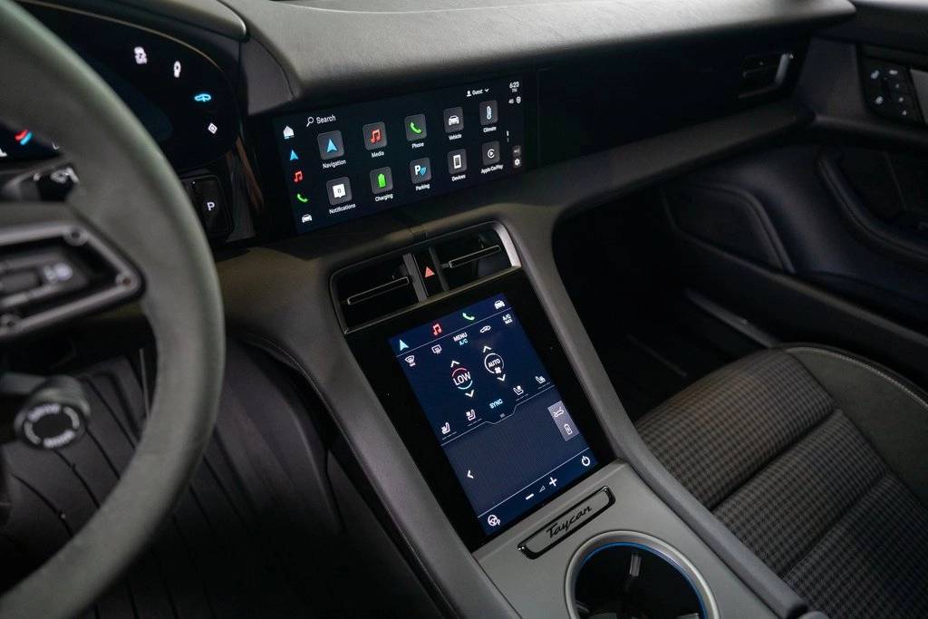 2025 Porsche Taycan 4