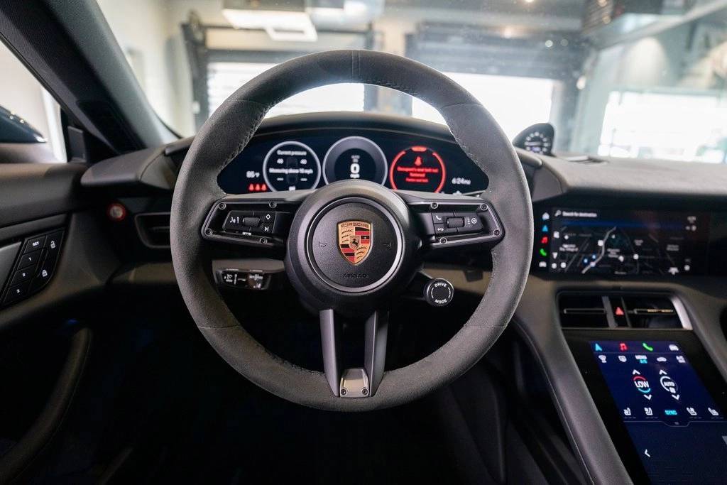 2025 Porsche Taycan 4