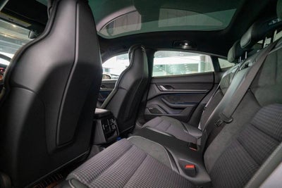 2025 Porsche Taycan 4