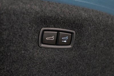 2025 Porsche Taycan 4