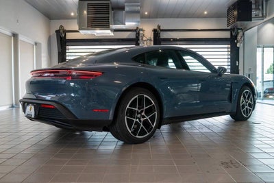 2025 Porsche Taycan 4