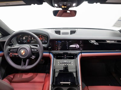 2026 Porsche Panamera 4