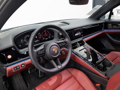 2026 Porsche Panamera 4