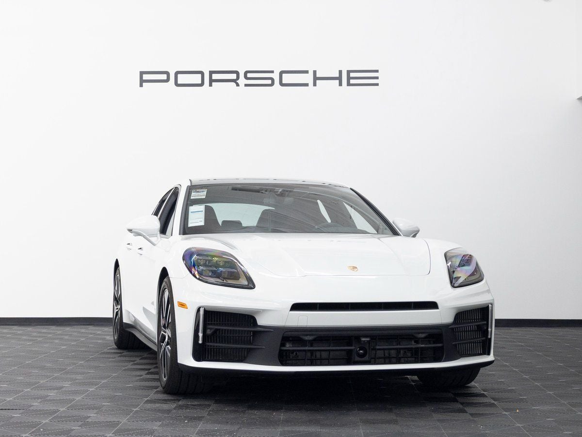 2026 Porsche Panamera 4