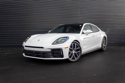 2026 Porsche Panamera 4