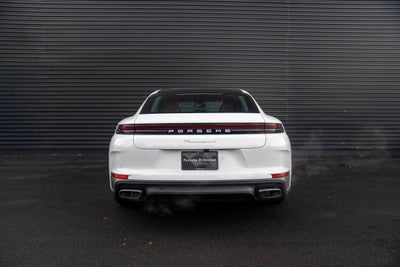 2026 Porsche Panamera 4