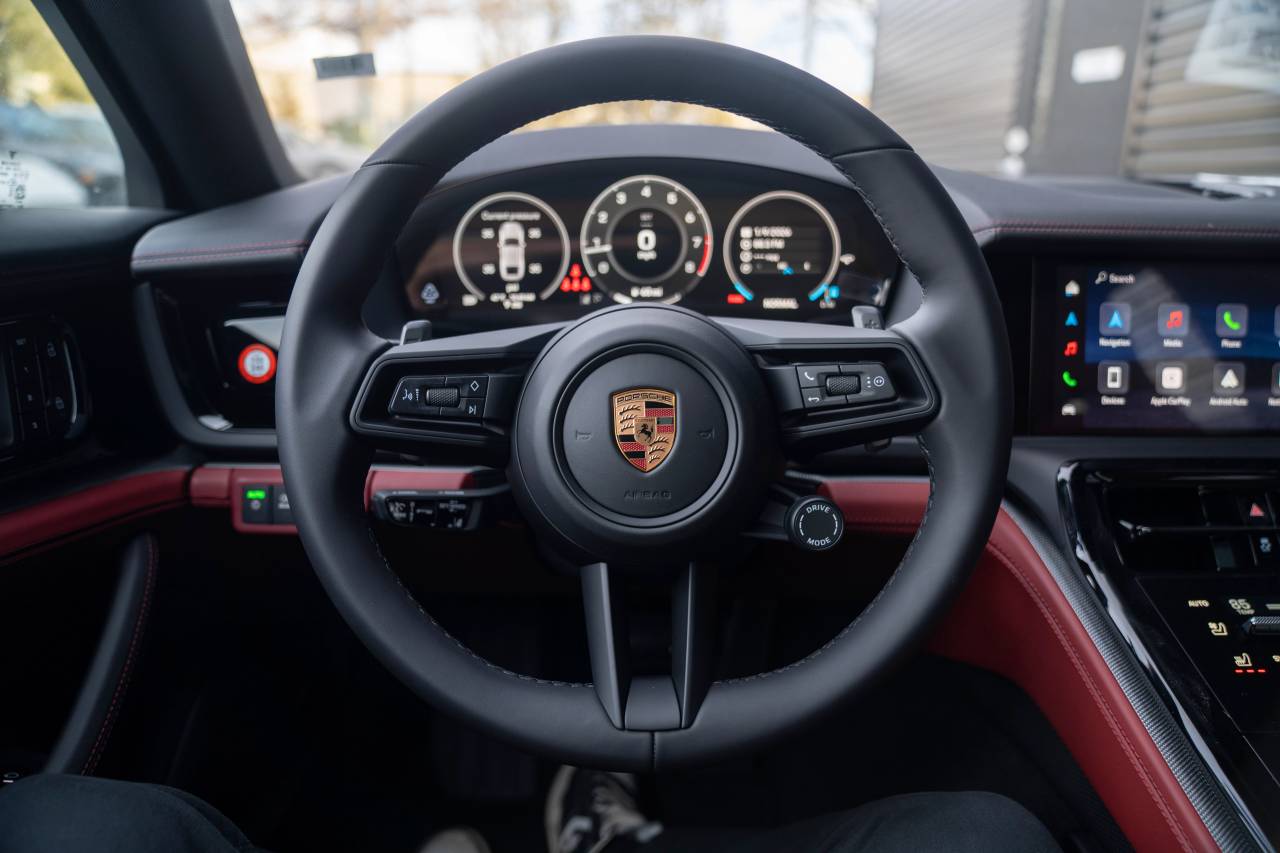 2026 Porsche Panamera 4