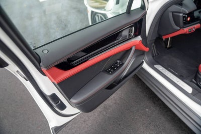 2026 Porsche Panamera 4