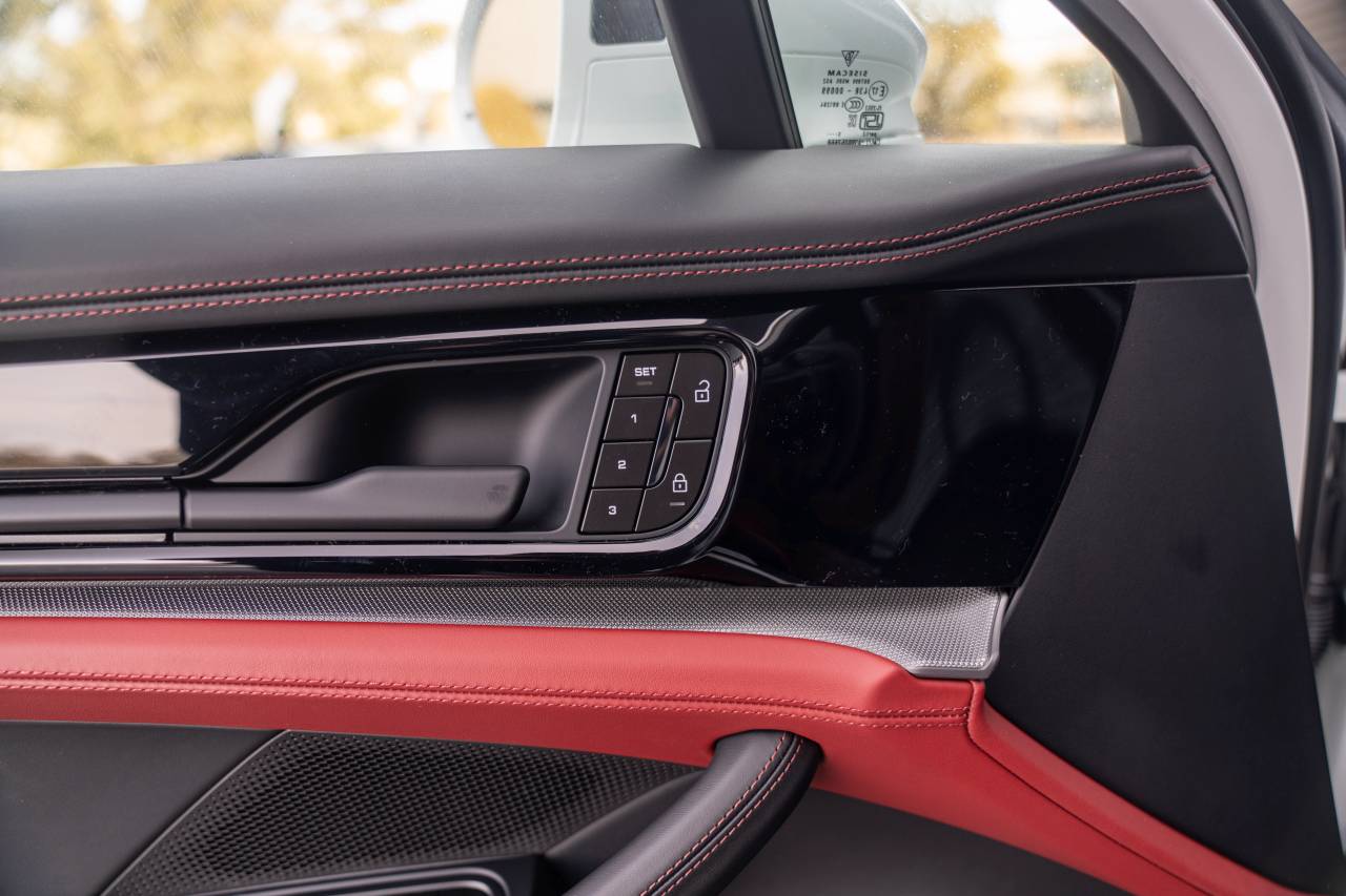 2026 Porsche Panamera 4