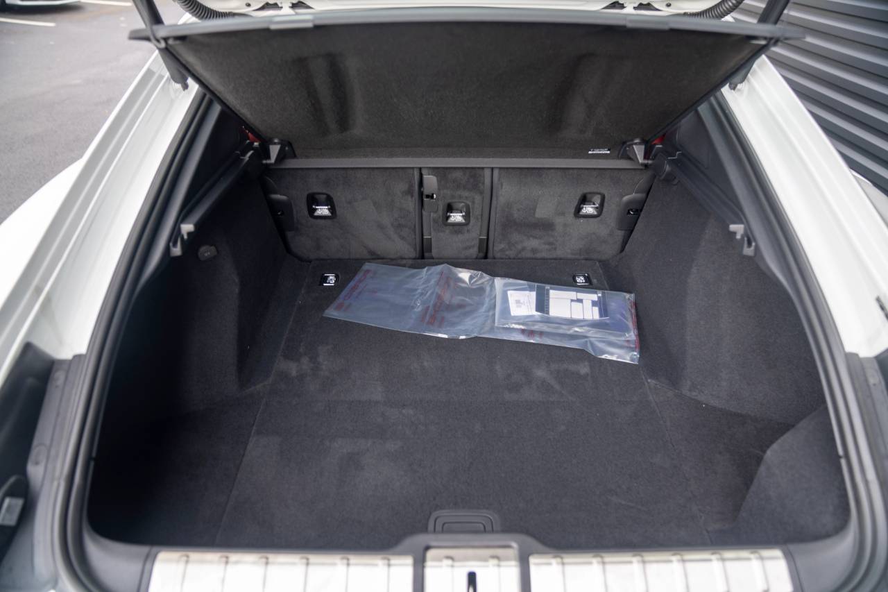 2026 Porsche Panamera 4