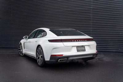 2026 Porsche Panamera 4