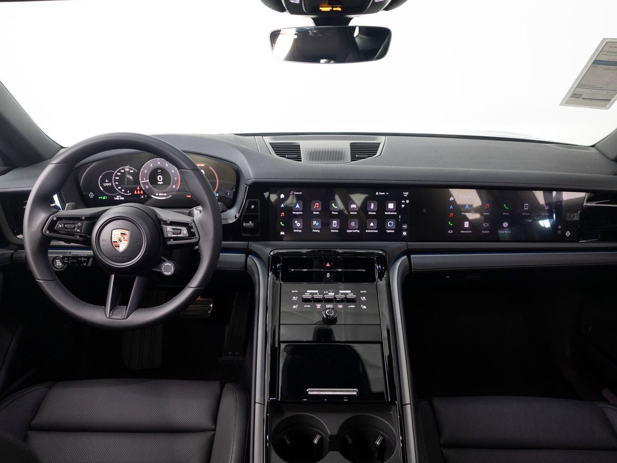 2025 Porsche Panamera 4