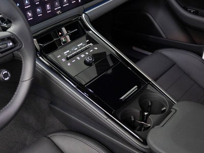 2025 Porsche Panamera 4