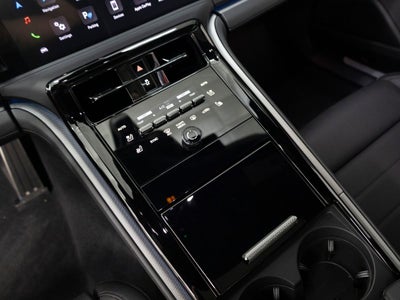 2025 Porsche Panamera 4