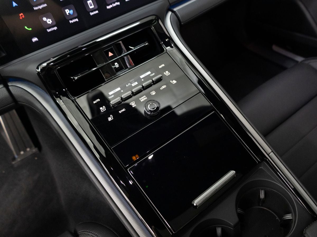 2025 Porsche Panamera 4