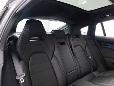 2025 Porsche Panamera 4