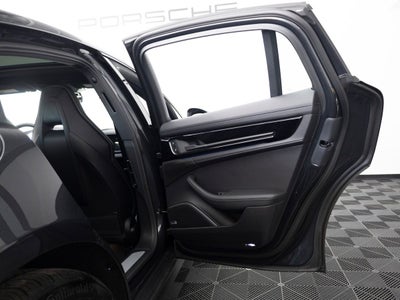 2025 Porsche Panamera 4