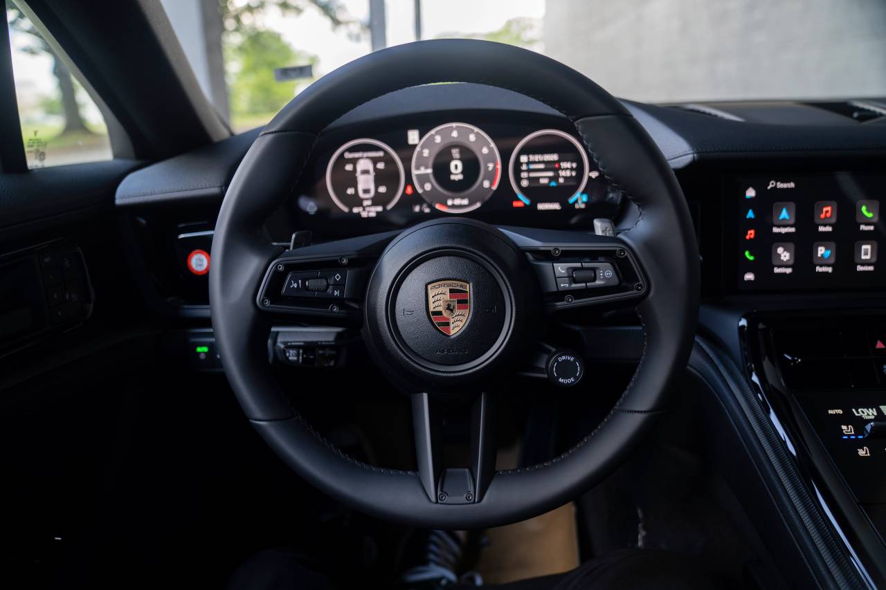 2025 Porsche Panamera 4