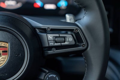 2025 Porsche Panamera 4