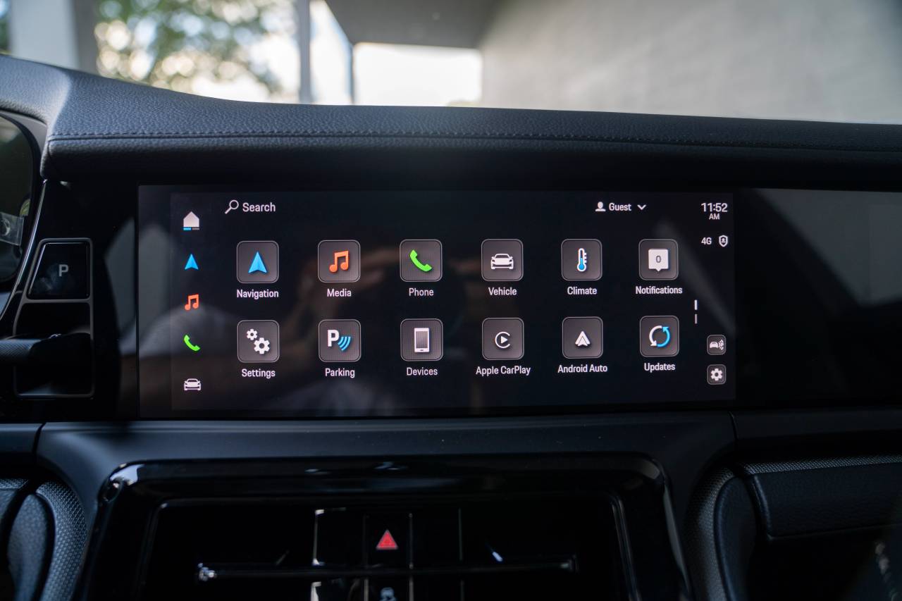 2025 Porsche Panamera 4