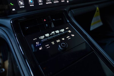 2025 Porsche Panamera 4