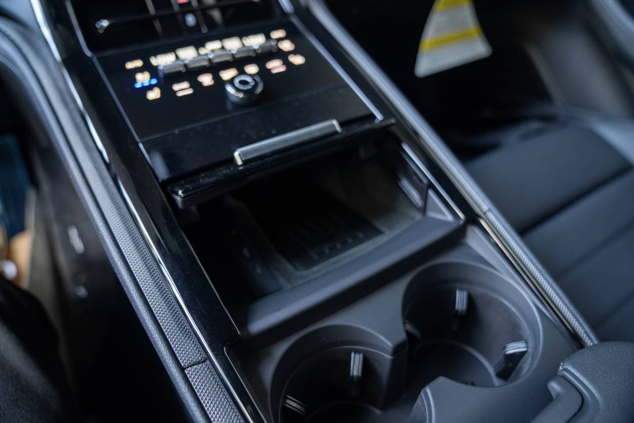 2025 Porsche Panamera 4