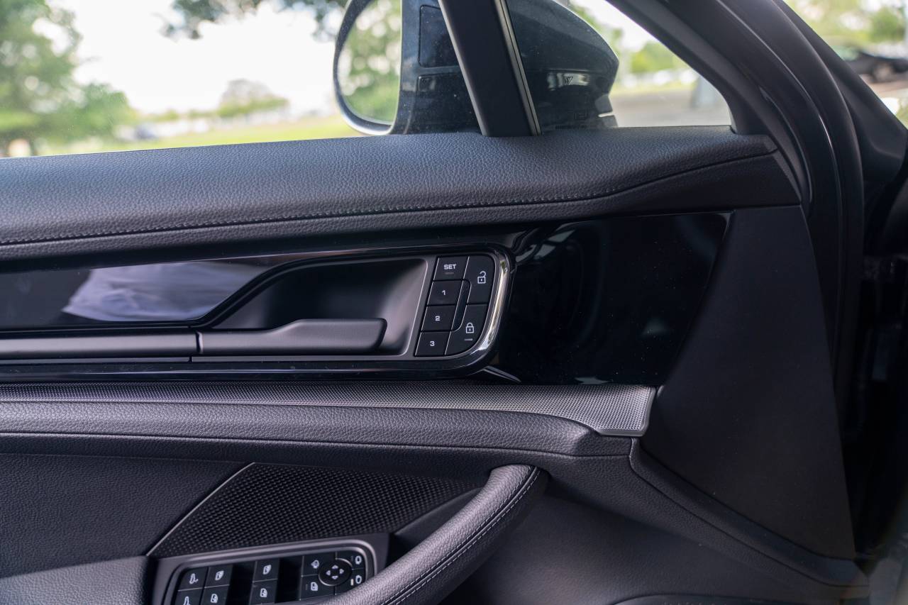 2025 Porsche Panamera 4