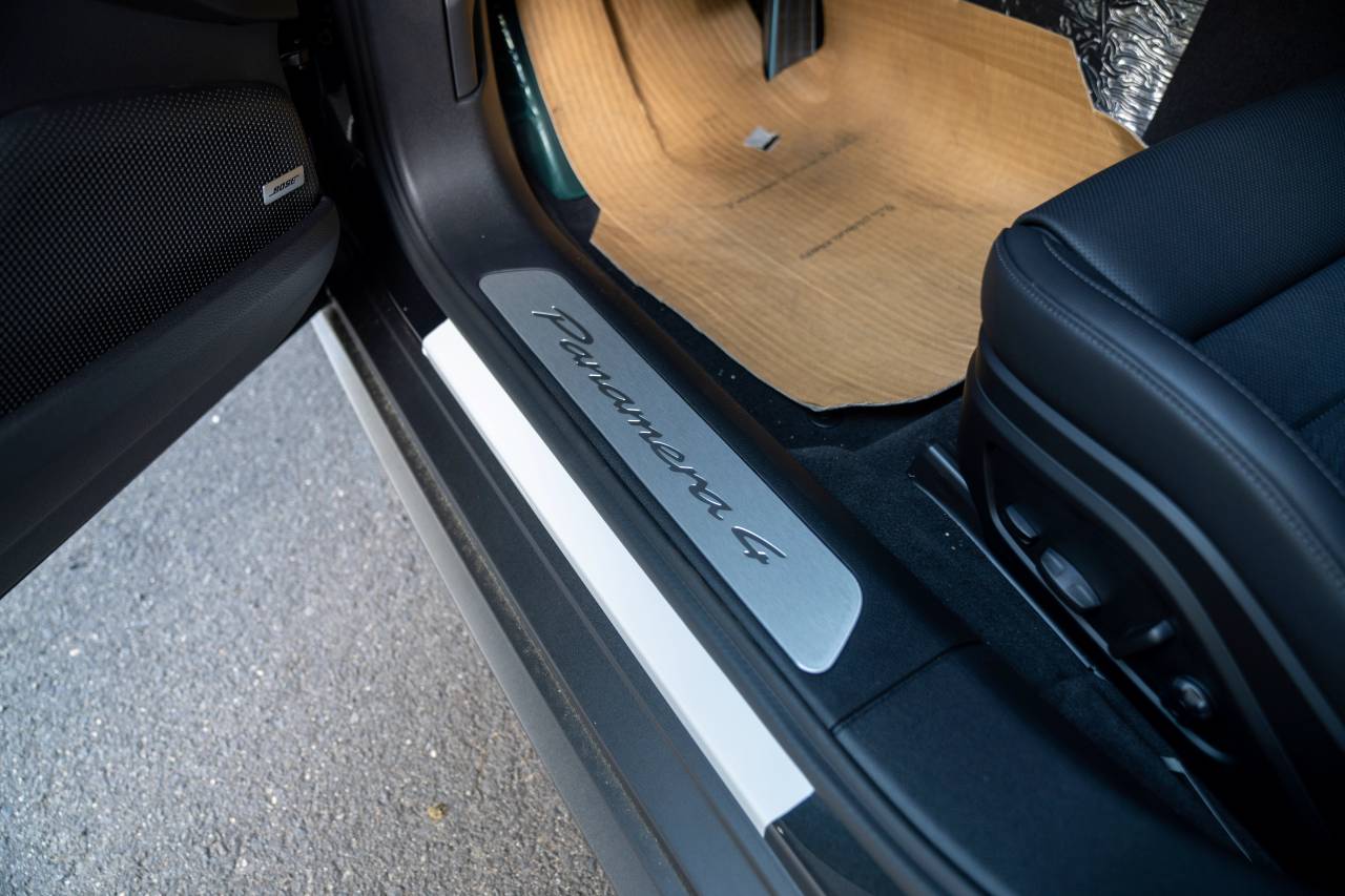 2025 Porsche Panamera 4