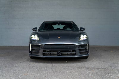 2025 Porsche Panamera 4