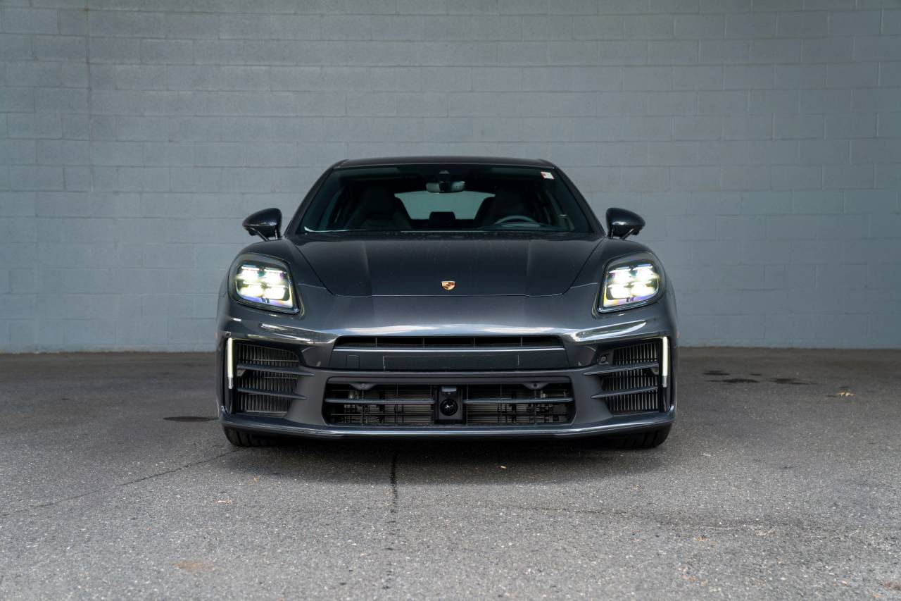 2025 Porsche Panamera 4