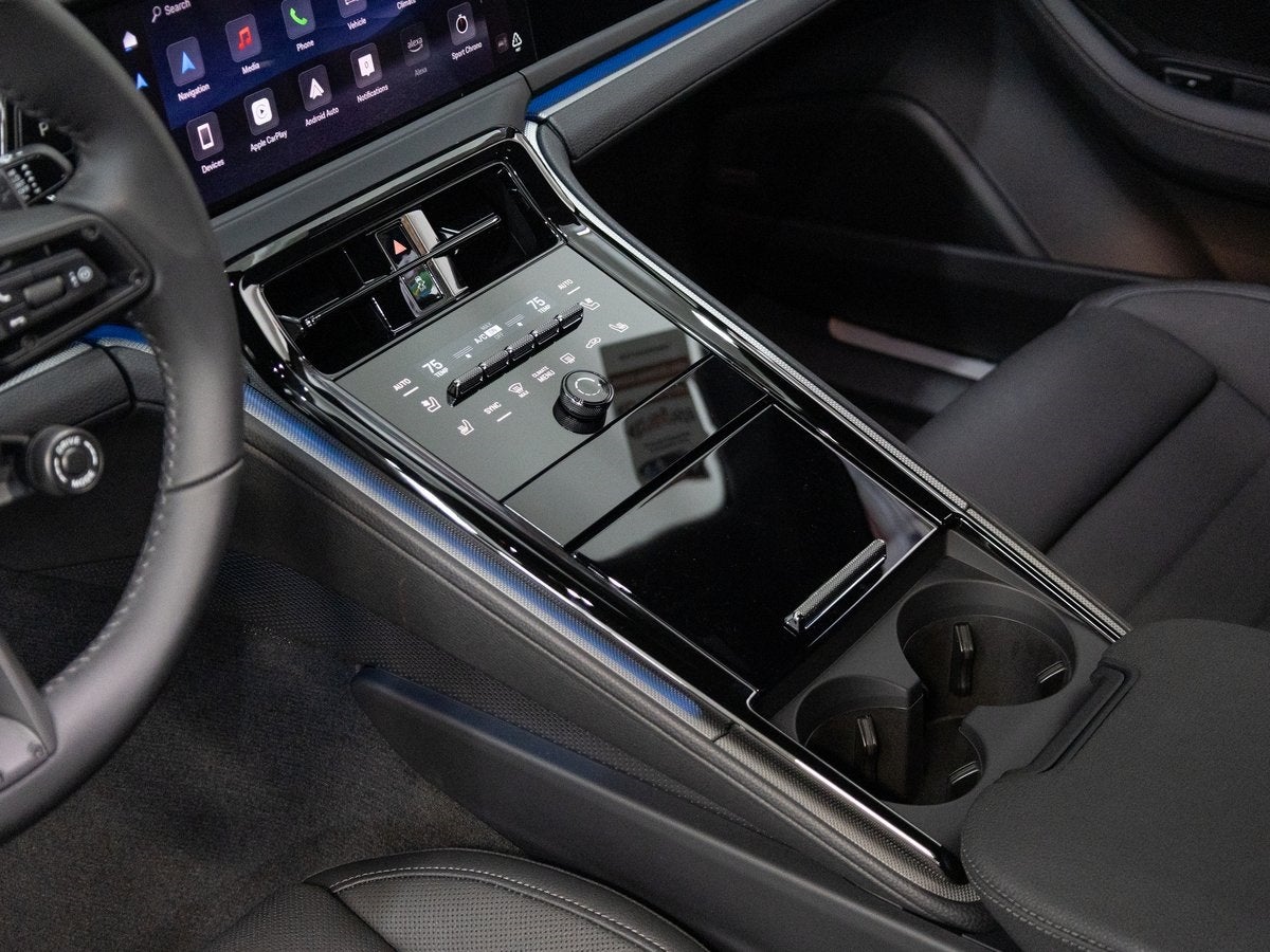 2026 Porsche Panamera 4