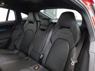 2026 Porsche Panamera 4