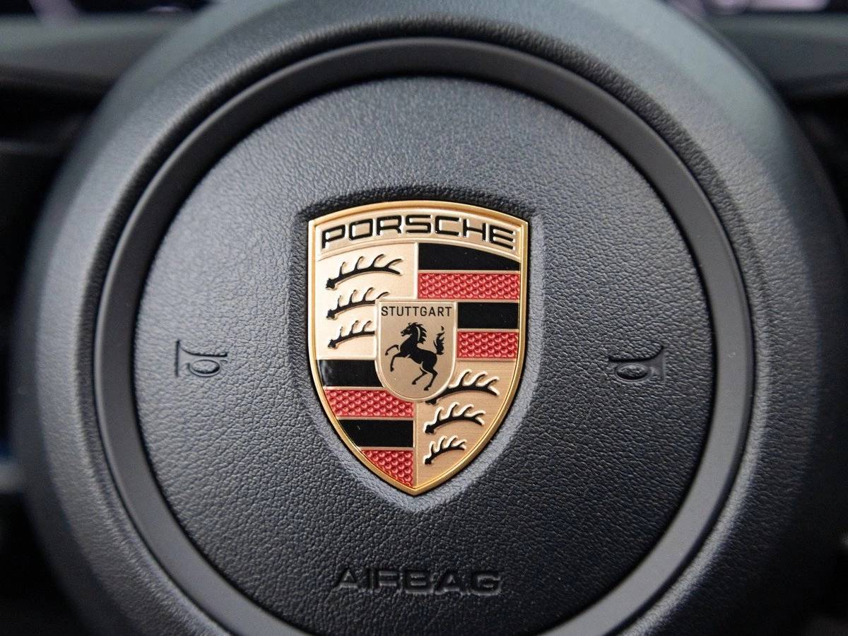 2026 Porsche Panamera 4