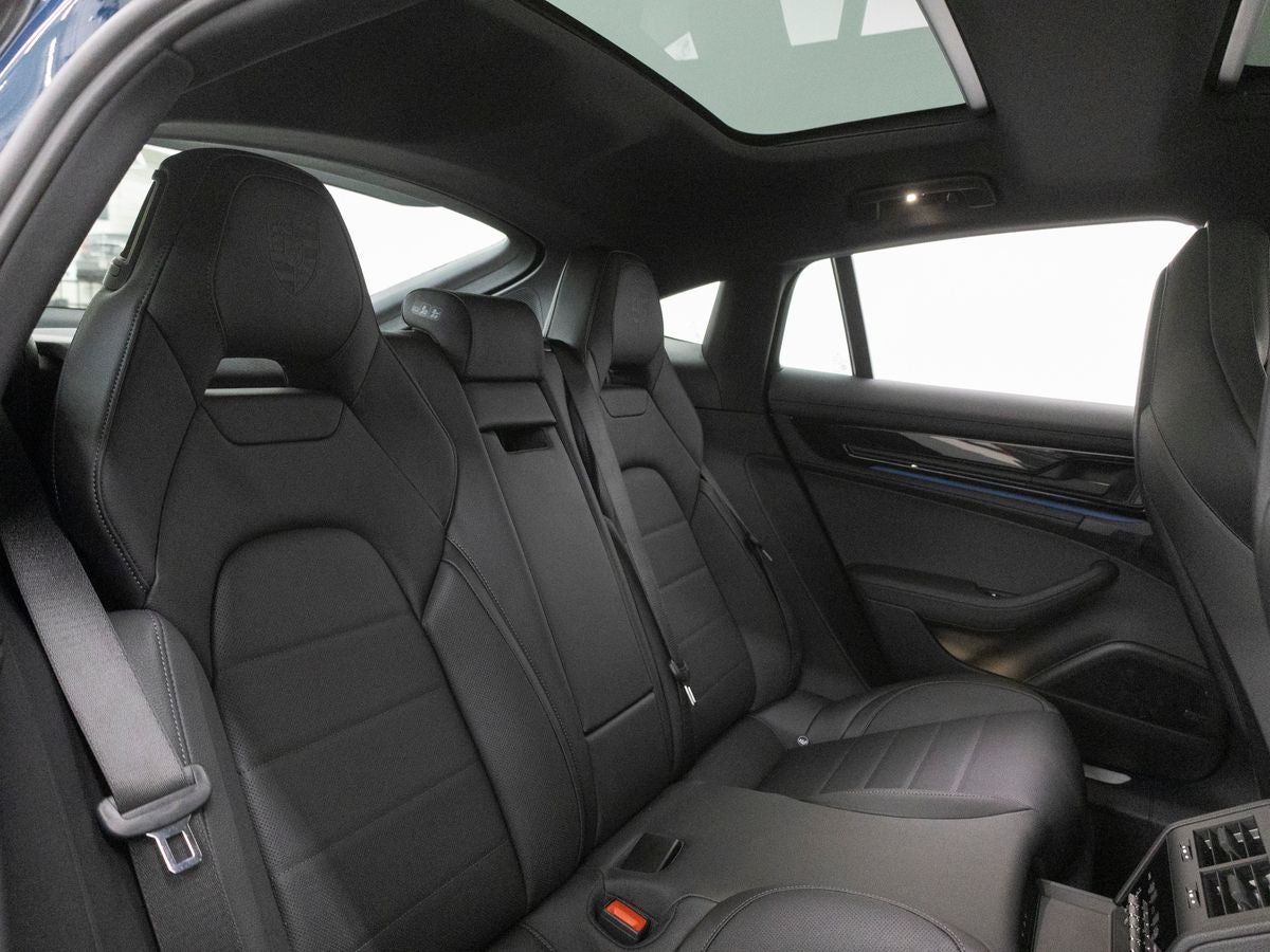 2026 Porsche Panamera 4