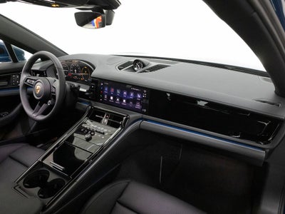 2026 Porsche Panamera 4