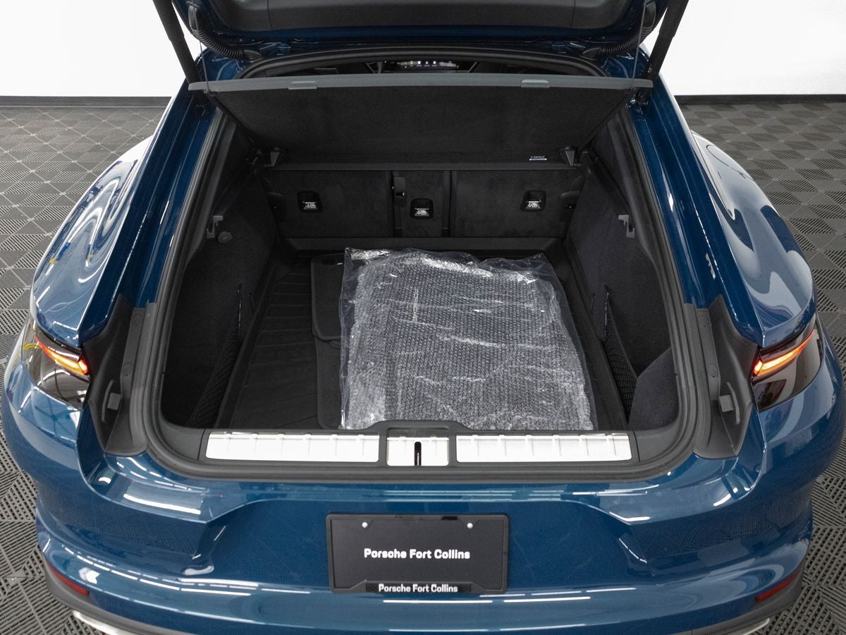 2026 Porsche Panamera 4