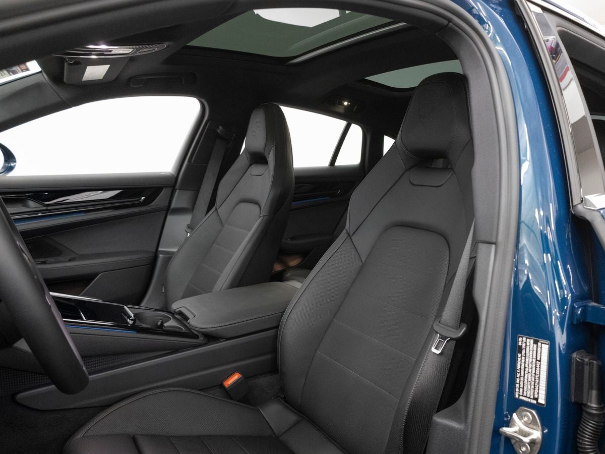 2026 Porsche Panamera 4