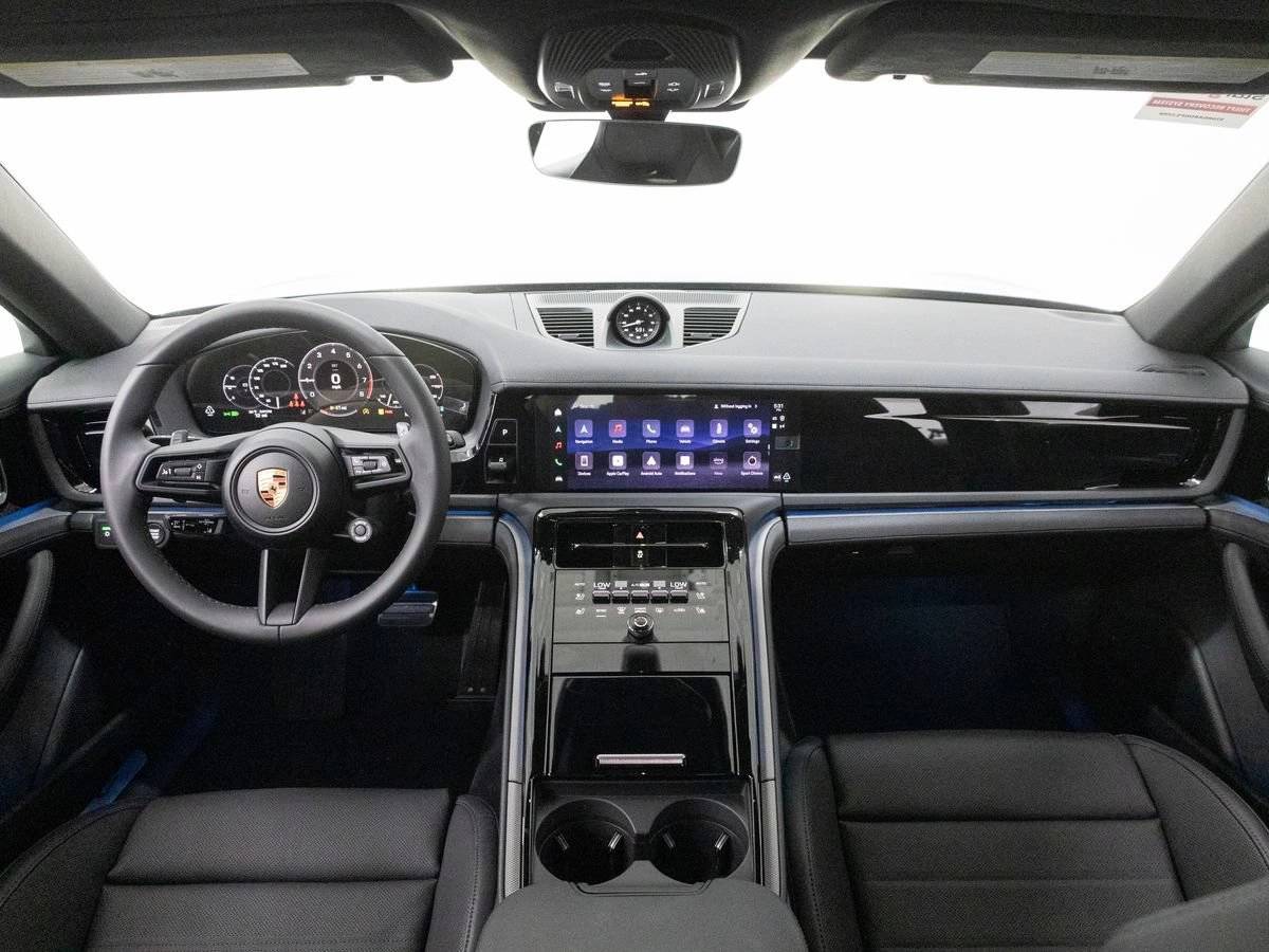 2026 Porsche Panamera 4