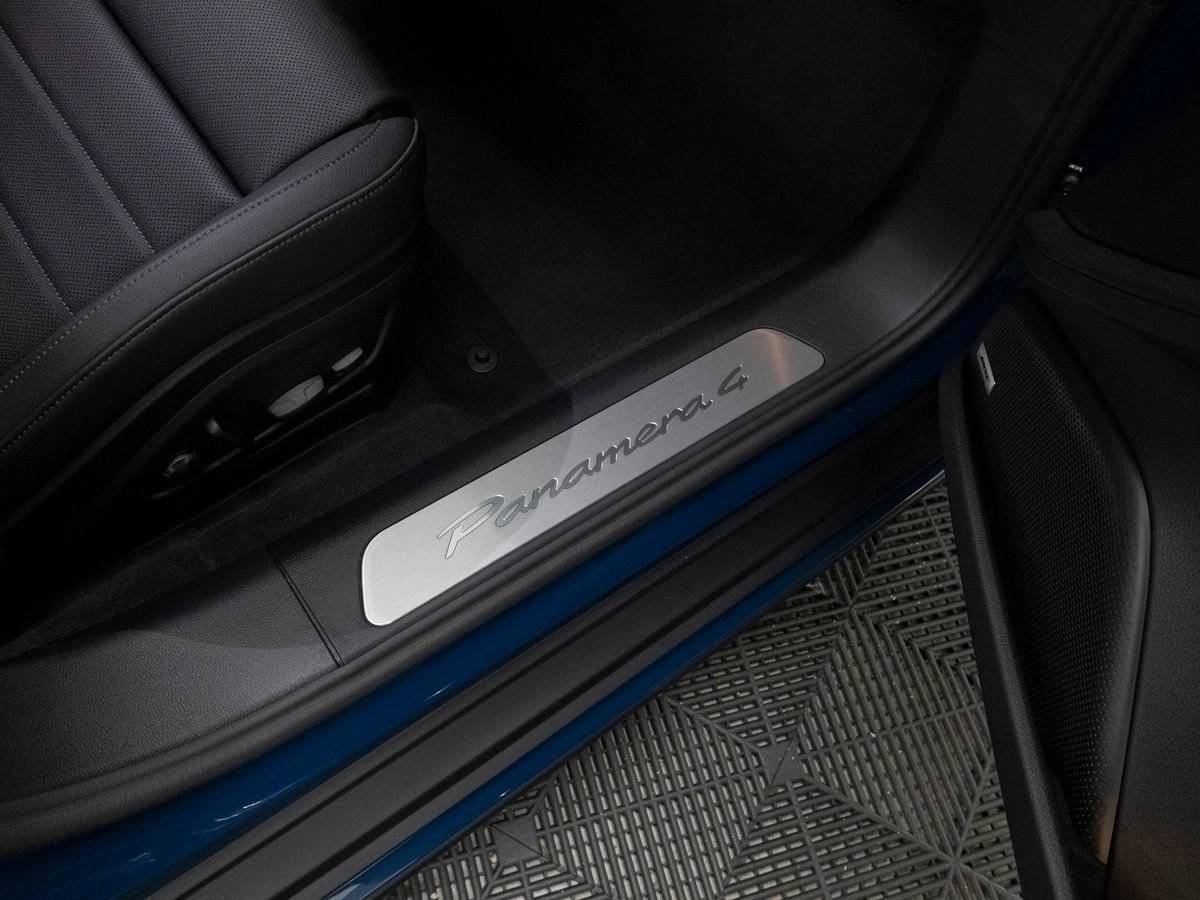 2026 Porsche Panamera 4