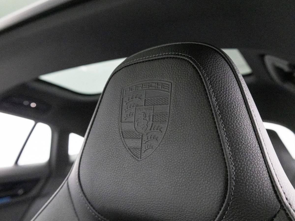 2026 Porsche Panamera 4
