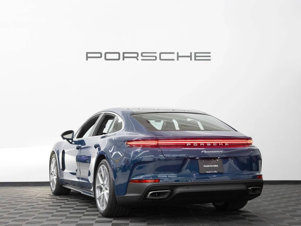 2026 Porsche Panamera 4